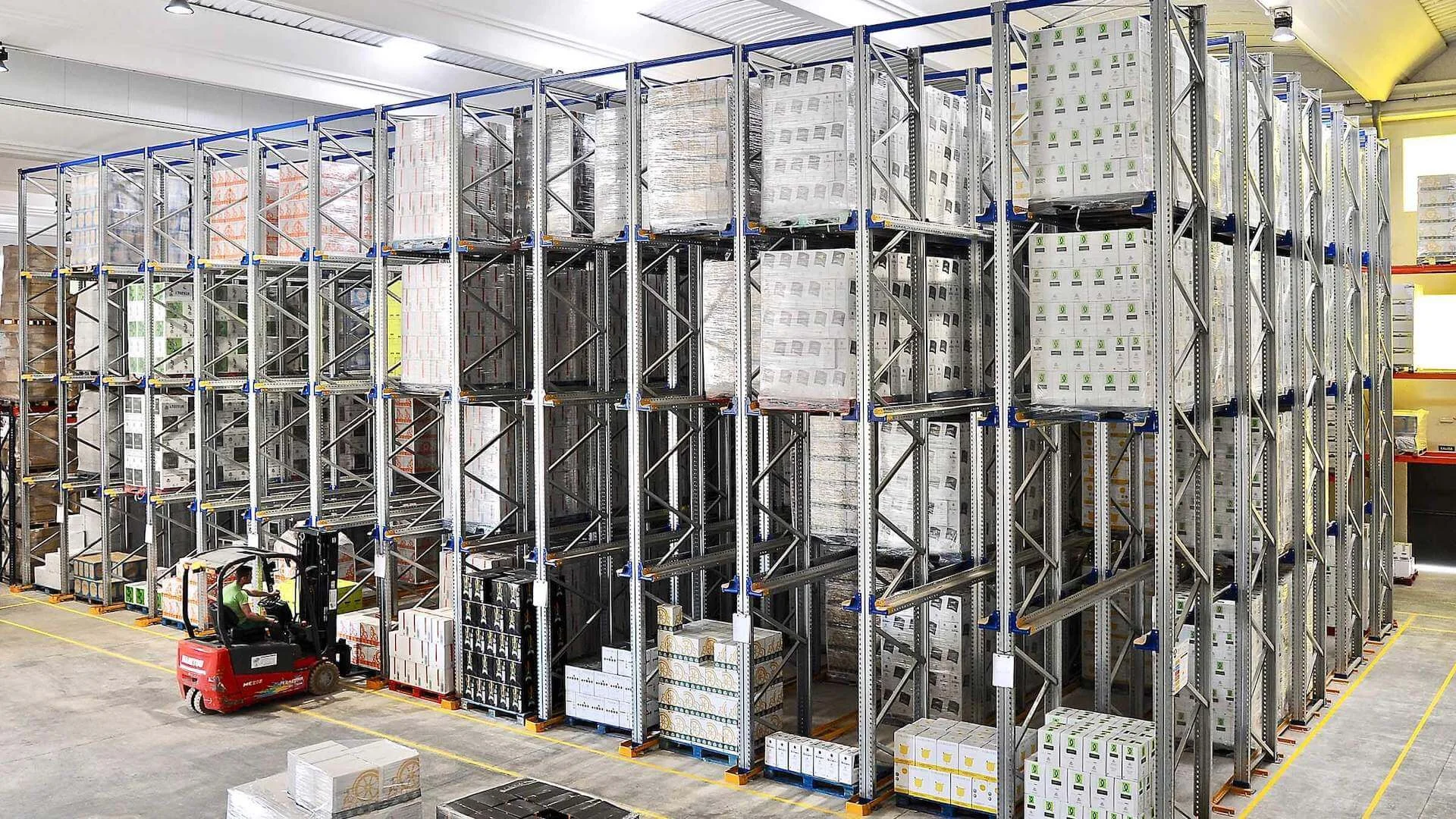 Estanterías compactas Drive-in de AR Racking